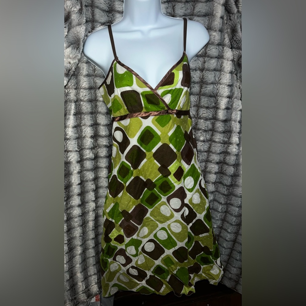 Volume One Spaghetti Strap Party V-Neck Dress (Green, Brown & White) (8)
